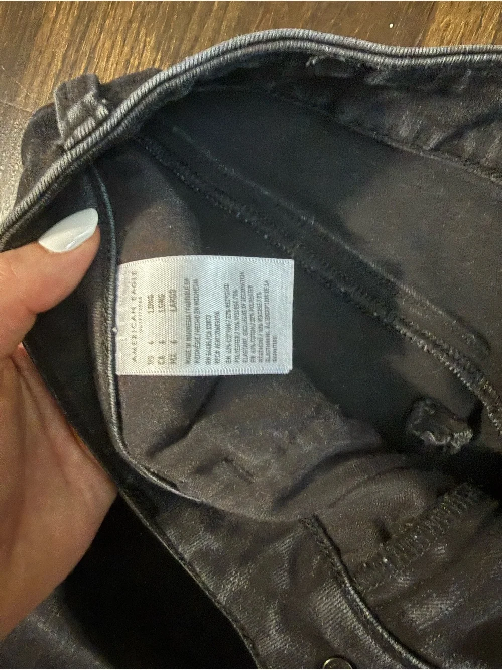 Dark Wash Women's Skinny Jeans - Black American Eagle Jeggings - Picture 7 of 8